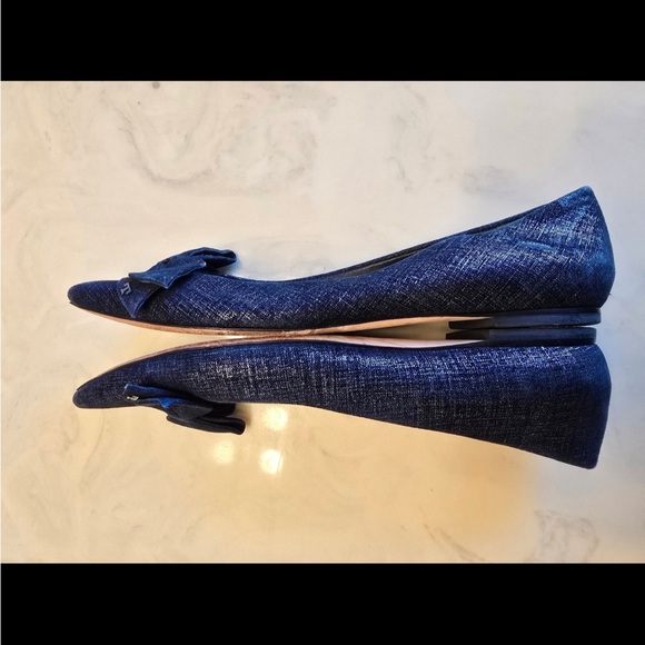 Tory Burch Navy Bow Flats - Picture 4 of 11